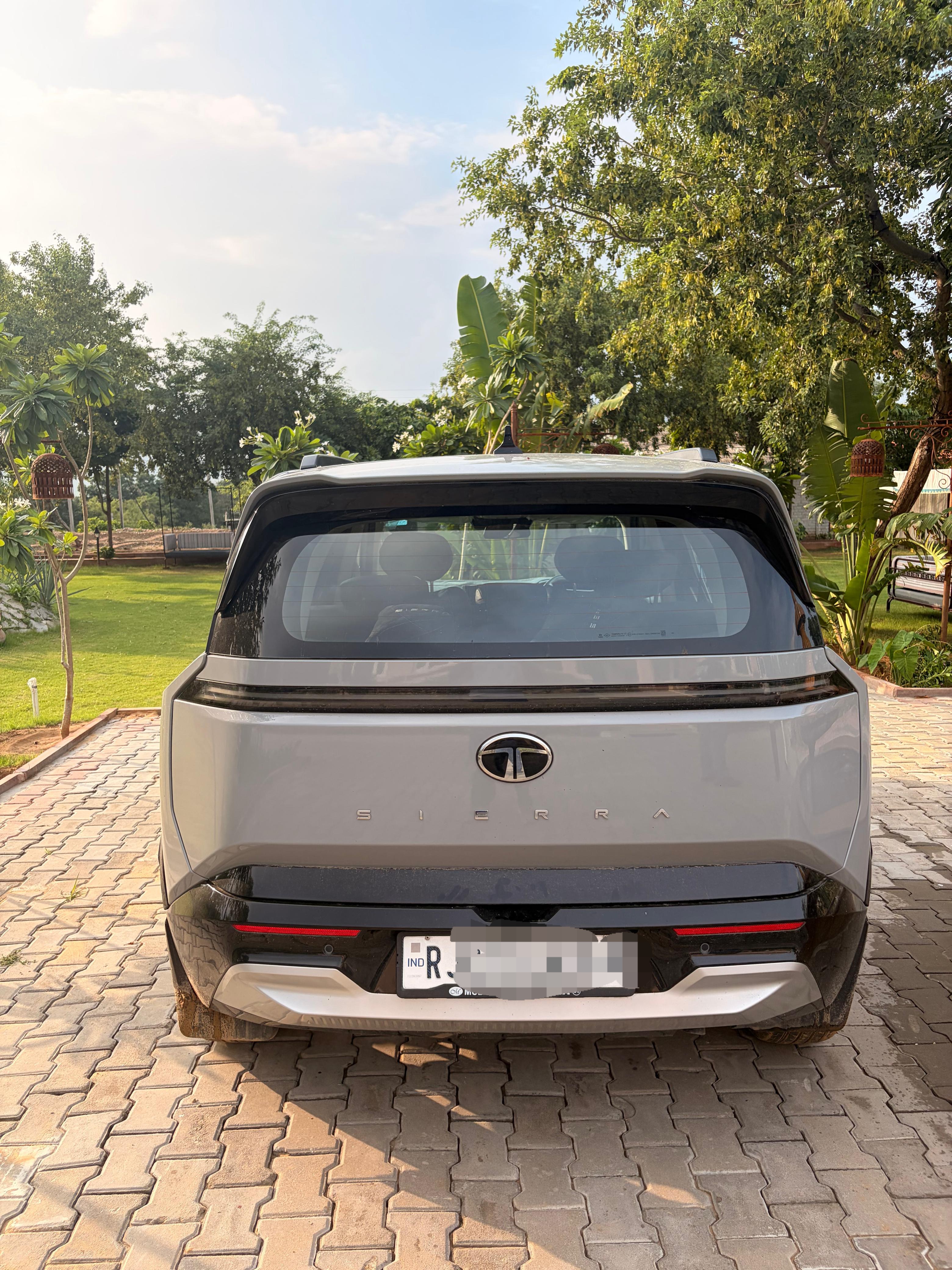 Rear view of Tata Sierra